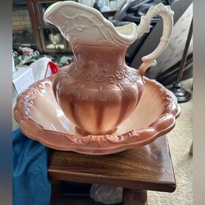 Pitcher & Basin Cream and Rose color from about 1970-1980’s very heavy NICE